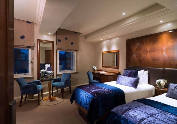 Premium Lake View Suite